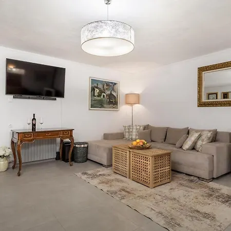 Toto I Lala Apartment Rukavac (Primorje-Gorski Kotar)